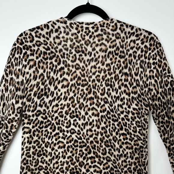 Michael Kors Leopard Print Button Up V-Neck Cardigan with Gold Zipper Pockets - Picture 12 of 13